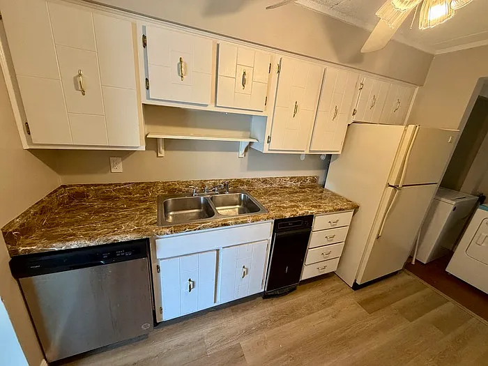 400 Dublin Dr — Photo 28