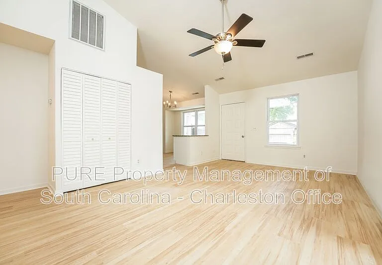 312 Macgregor Dr — Photo 7