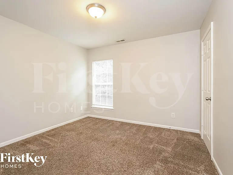 3760 Thornaby Cir — Photo 13