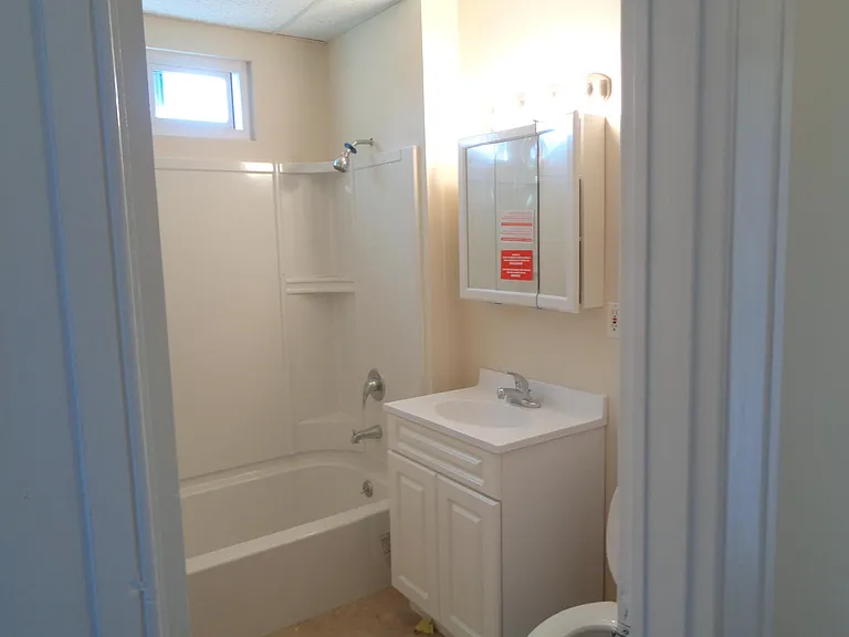 69 Brewster St #3 — Photo 4