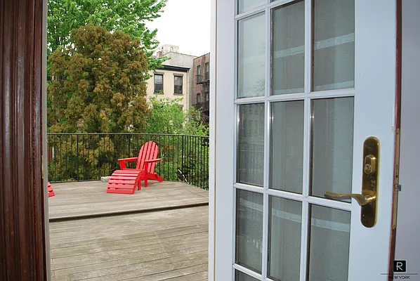 Rented by R New York | media 6