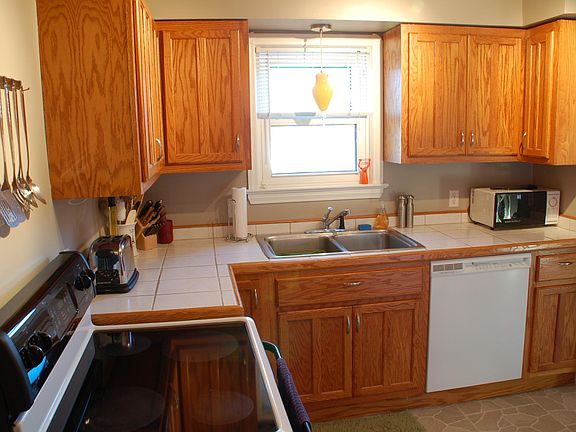 Lots of cabinet space