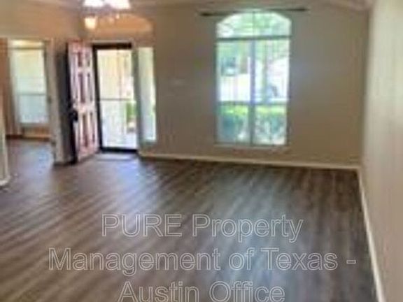 3rd image of 202 Hale Irwin Dr