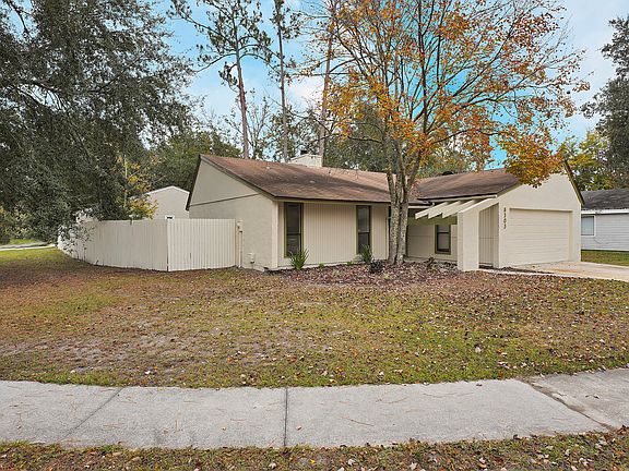 4th image of 8303 Candlewood Dr W