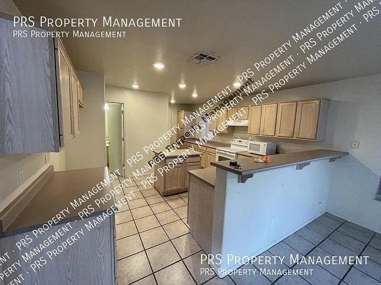 4725 E Goldfinch Gate Ln — Photo 4