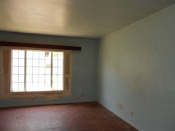 Front Unit Living Room