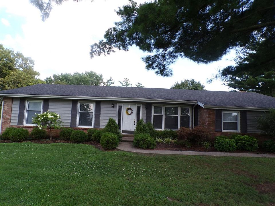 1st image of 825 Terre Haute Dr