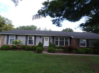 825 Terre Haute Dr, Maysville, KY 41056