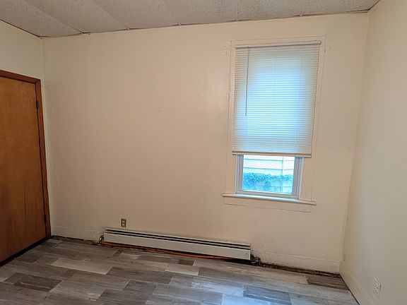4th image of 299 Cable St #1
