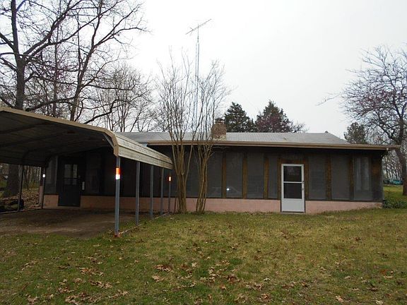3rd image of 4524 Hilltop Dr