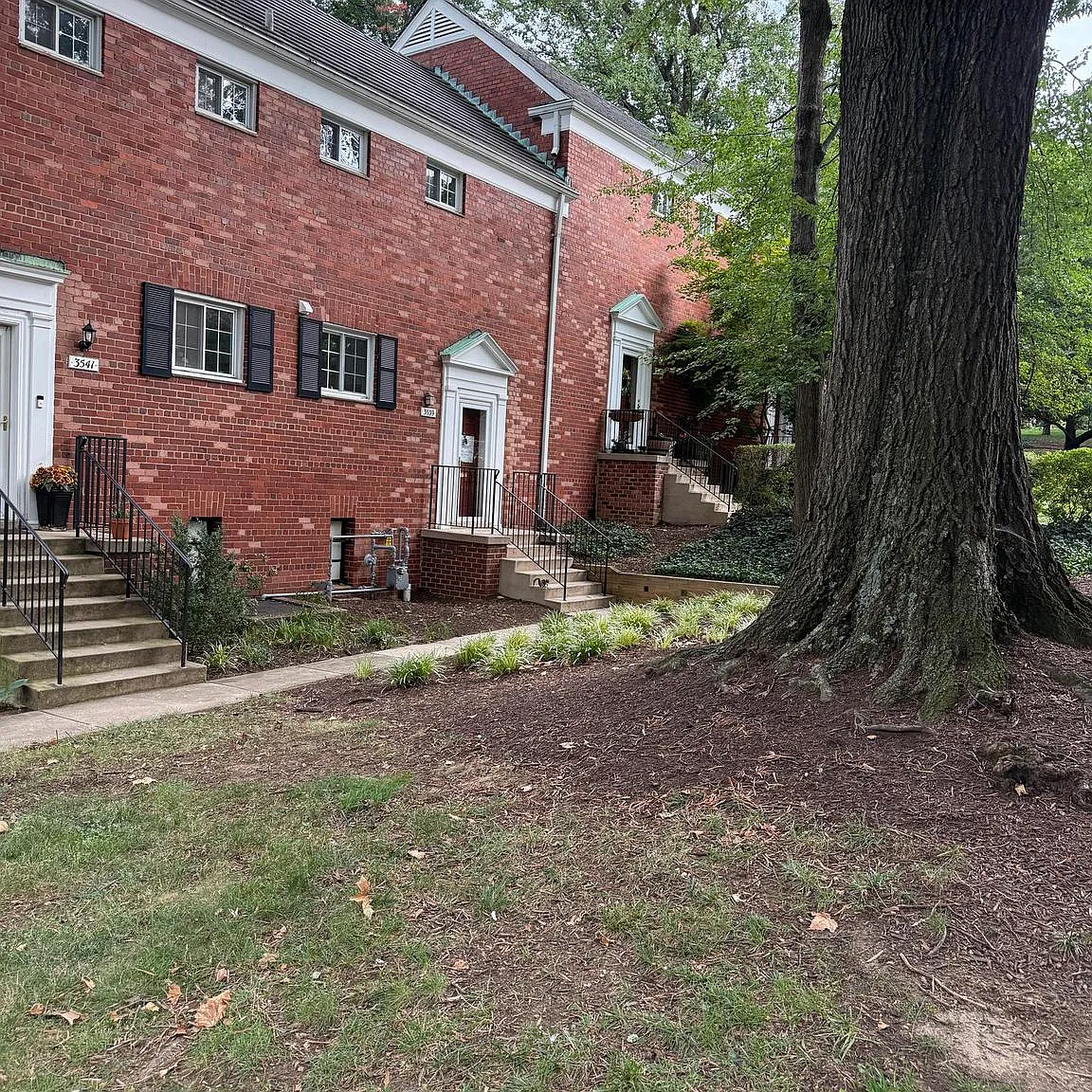 Studio, 930 sqft, $2,750 — Photo 1