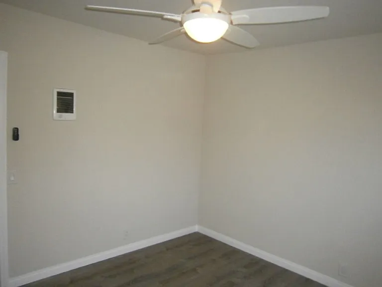 5252 Landis St — Photo 13