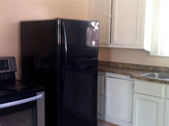 3rd image of 9558 6th Bay St