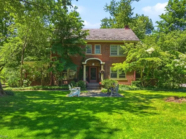 2850 Broxton Rd, Shaker Heights, OH 44120