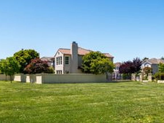 2nd image of 34 Woodbridge Way