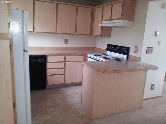 4th image of 4000 NE 109th Ave Unit 223E