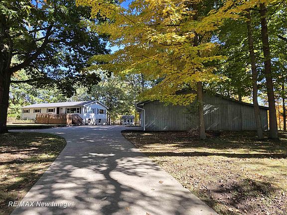 4th image of 13977 W Burt Rd