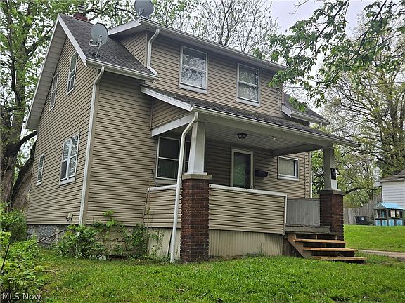 2nd image of 452 Allenford St
