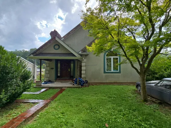 1013 Dominion Way, South Charleston, WV 25309