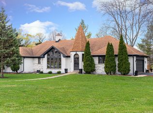 250 Pheasant Ln, Bloomingdale, IL 60108