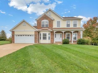 2 Autumnwood Dr, Moscow Mills, MO 63362