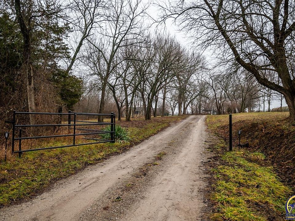 1805 SE 85th St, Wakarusa, KS 66546 Zillow