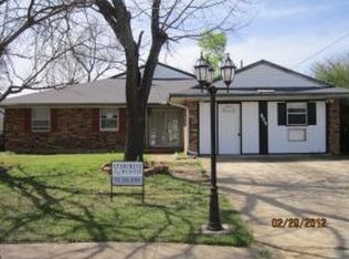805 Singleton Dr, Grand Prairie, TX 75051