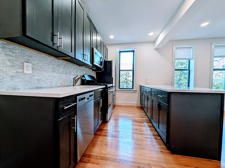 640 Carroll St #6C — Photo 2