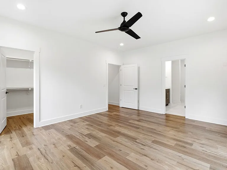 213 Myrtle Ave — Photo 26
