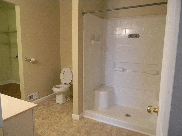 1016 Odell Farm Ln — Photo 7