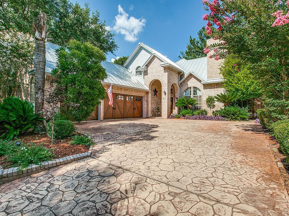 1st image of 61 Wolfeton Way