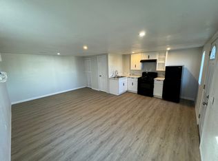 1406 W 102nd St #B, Los Angeles, CA 90047