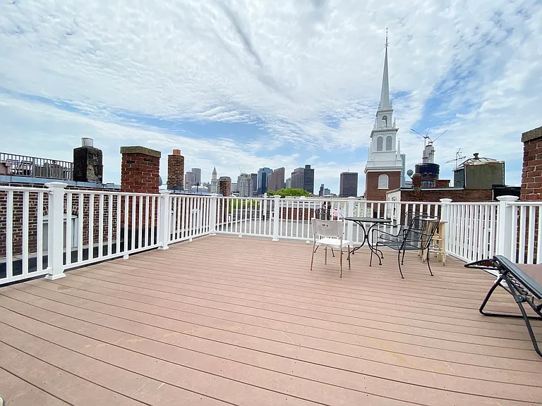 38 Charter St #3 — Photo 18
