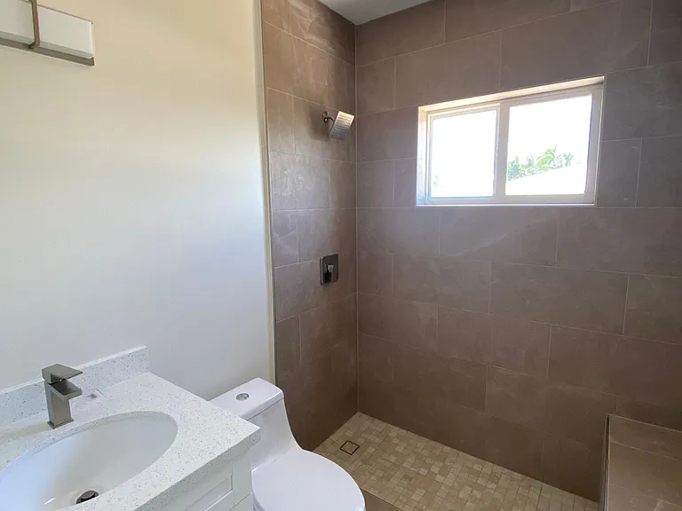 106 Jamaica St — Photo 16