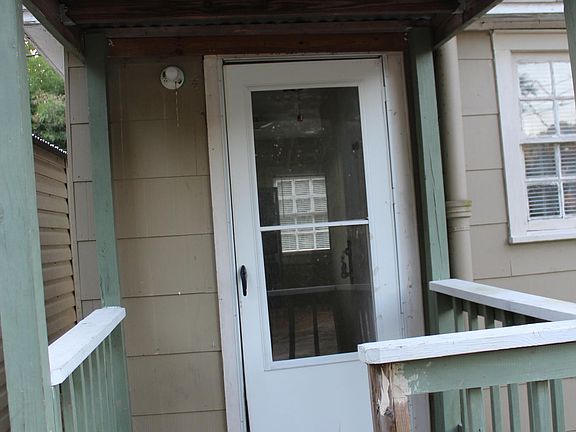 Kitchen entrance