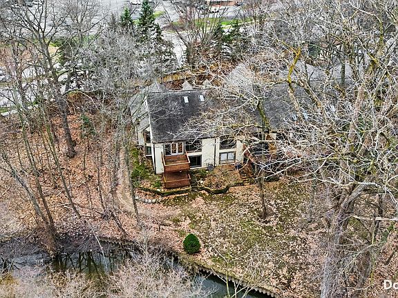 3rd image of 4386 Ridge Ln SW