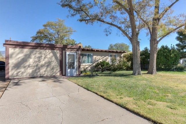 1st image of 2932 Graceland Dr NE