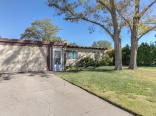 2932 Graceland Dr NE, Albuquerque, NM 87110