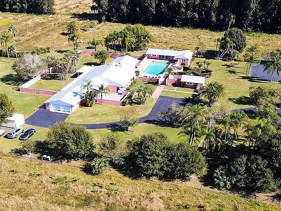 3rd image of 7600 Immokolee Road