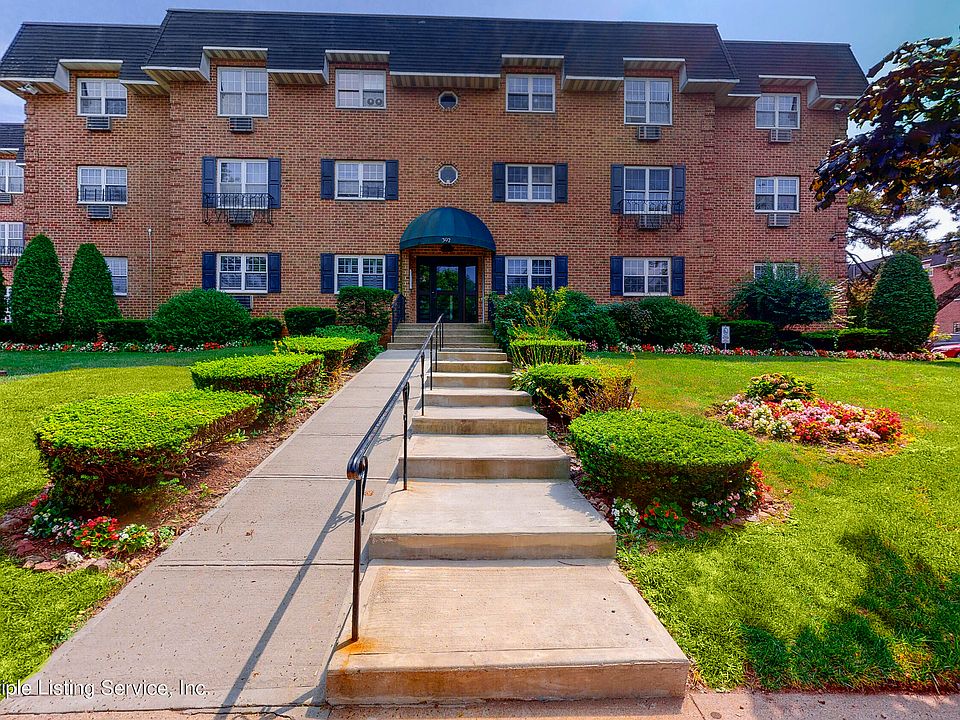 1st image of 392 Maryland Ave APT 1D