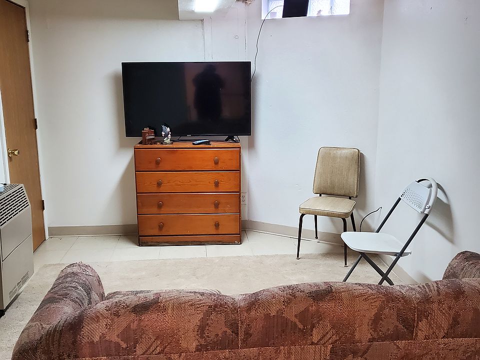 2nd image of 397 Cliff St