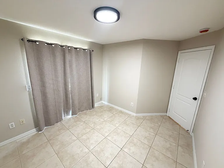38 Vanna Ct — Photo 24