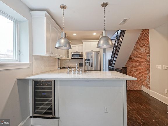 5th image of 1855 Frankford Ave Floor 2