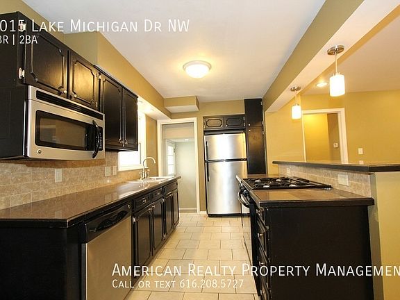 2nd image of 1015 Lake Michigan Dr NW