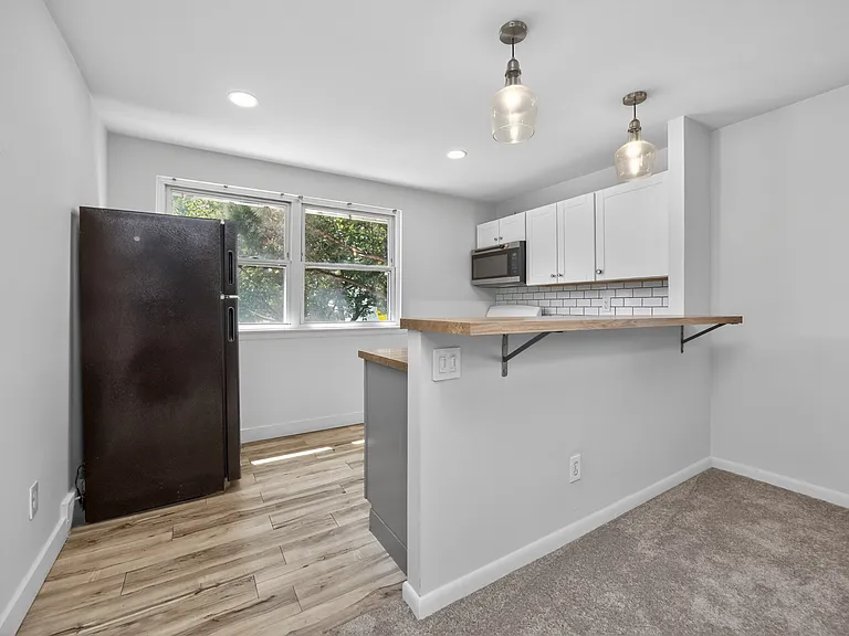 202 Green St #1 — Photo 9