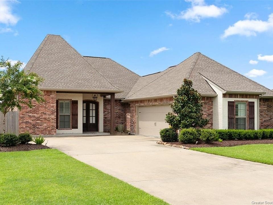 Mignonette Oaks Townhomes - 1711 Mignonette Ln Lake Charles LA | Zillow