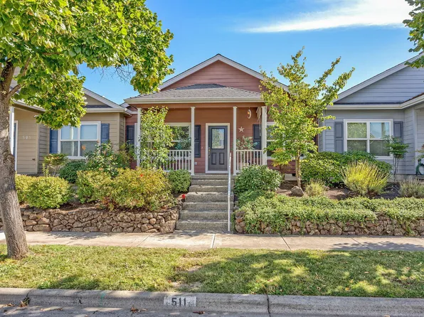 511 Blue Moon Dr, Central Pt, OR 97502
