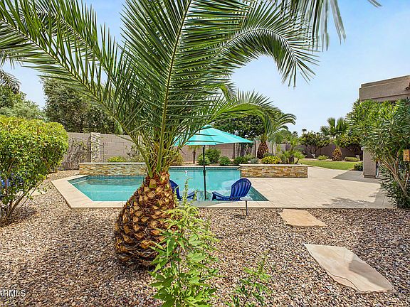 3rd image of 2972 E WINGED FOOT Drive
