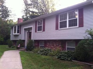 12 Dexter Rock Rd, Lincoln, RI 02865