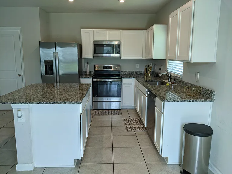605 Lychee Ln — Photo 29